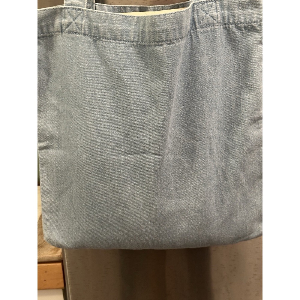NWOT Peanuts Snoopy Denim Tote/Shopper light Wash Blue 2019 School Work Gym - Picture 8 of 13